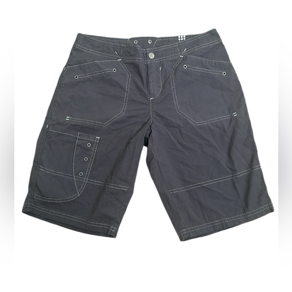 Title nine gray short size 4 hiking camping gorpcore